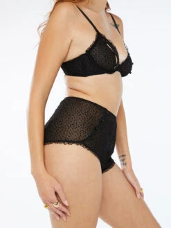 Back To The Boudoir Short 9 Back To The Boudoir Short -Savage X Fenty BACK TO THE BOUDOIR SHORT SQ2250589 0687 3 1200x1600 1