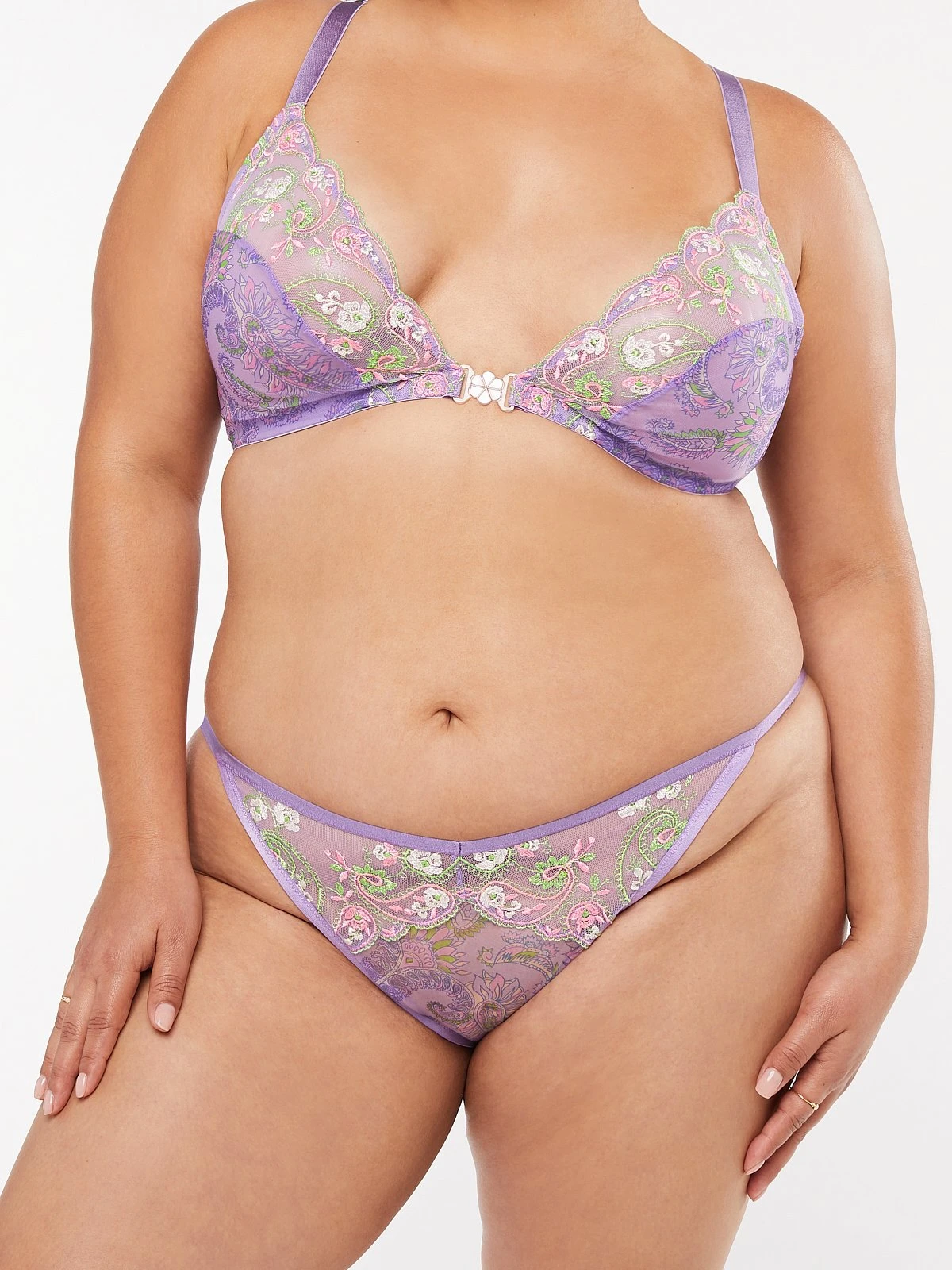 Bohemian Paisley Embroidered String Bikini 4 Bohemian Paisley Embroidered String Bikini – Bild 2