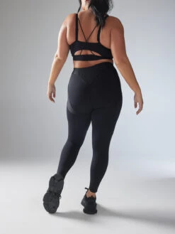 Curve Alert High-Waist Rib Legging -Savage X Fenty CURVE ALERT HIGH WAIST RIB LEGGING XB2353950 0687 3 1200x1600 1