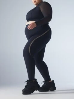 Flow High-Waist Trimmed Legging -Savage X Fenty FLOW HIGH WAIST TRIMMED LEGGING XB2253990 0687 3 1200x1600 1