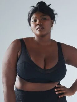 Peak Performance Low-Impact X Mesh Sports Bra