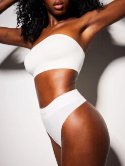 Seamless Bandeau Bralette 12 Seamless Bandeau Bralette -Savage X Fenty SEAMLESS BANDEAU BRALETTE BB2357481 7612 3 1200x1600 1